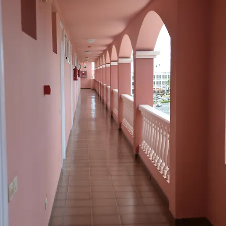 Marola Park Apartament *
