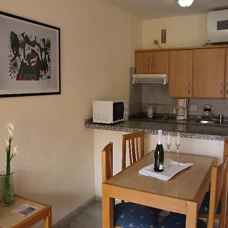 Marola Park Apartament *