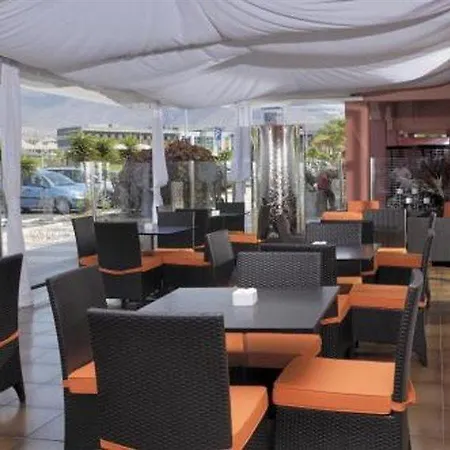 Marola Park Apartment *