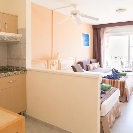 Marola Park Apartament *